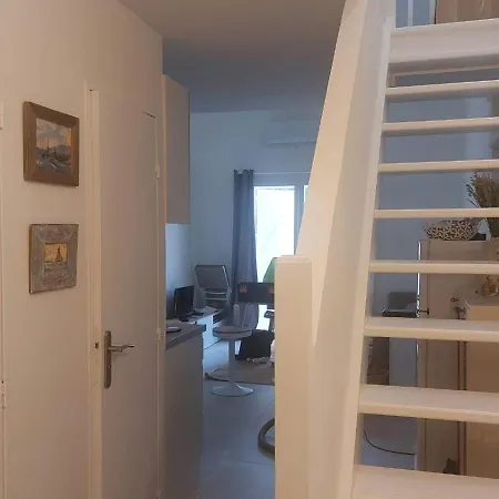 Magnifique Duplex Climatisé, 3 Chambres, Résidence Camargue Village, Bord De Mer, *