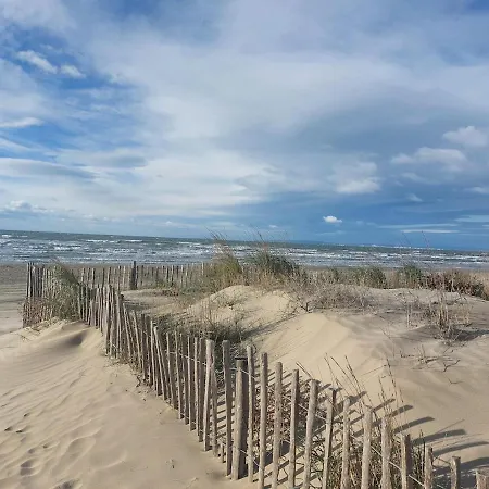 Magnifique Duplex Climatise, 3 Chambres, Camargue Village, Bord De Mer, Le Grau-du-Roi