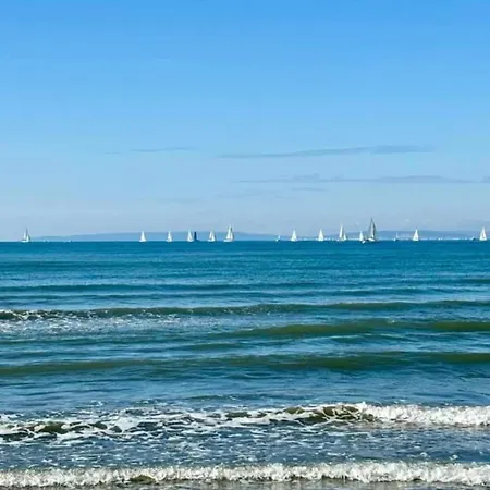 Magnifique Duplex Climatisé, 3 Chambres, Résidence Camargue Village, Bord De Mer, Le Grau-du-Roi