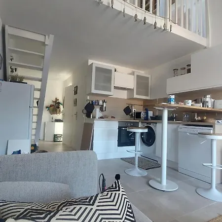 Apartmán Magnifique Duplex Climatise, 3 Chambres, Camargue Village, Bord De Mer, *